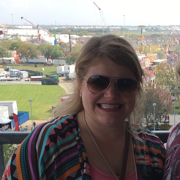 Meet your Posher, Natasha - Picture 1 of 1